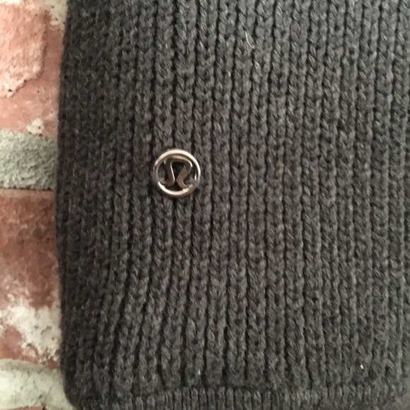 𝅺Lululemon The Better Heathered grey sweater - Picture 3 of 6